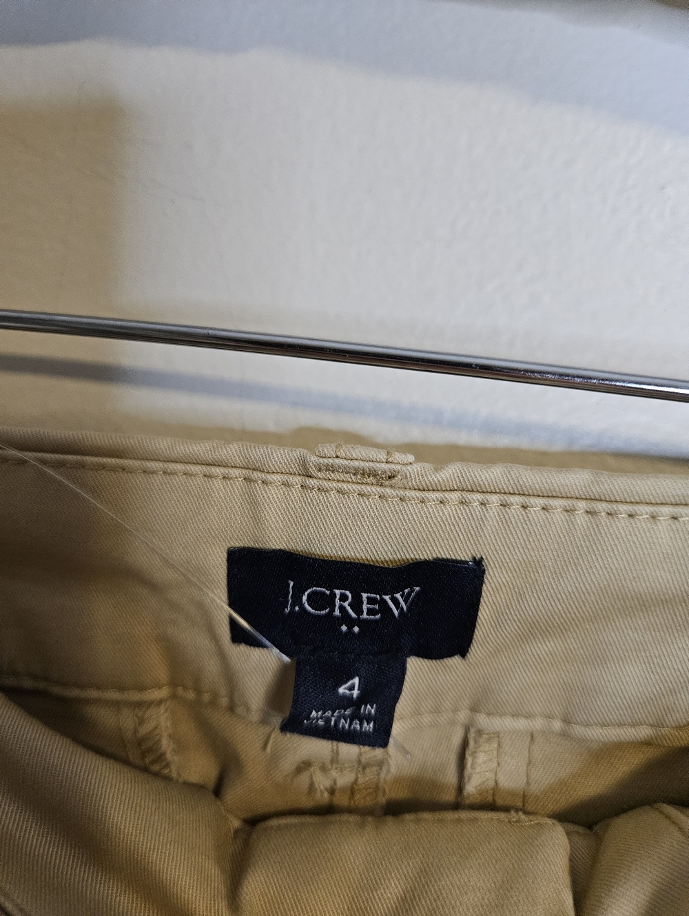 J.Crew Factory 9" Frankie Bermuda Chino Shorts Red Stripe Beer Bottle Critter - Picture 7 of 10